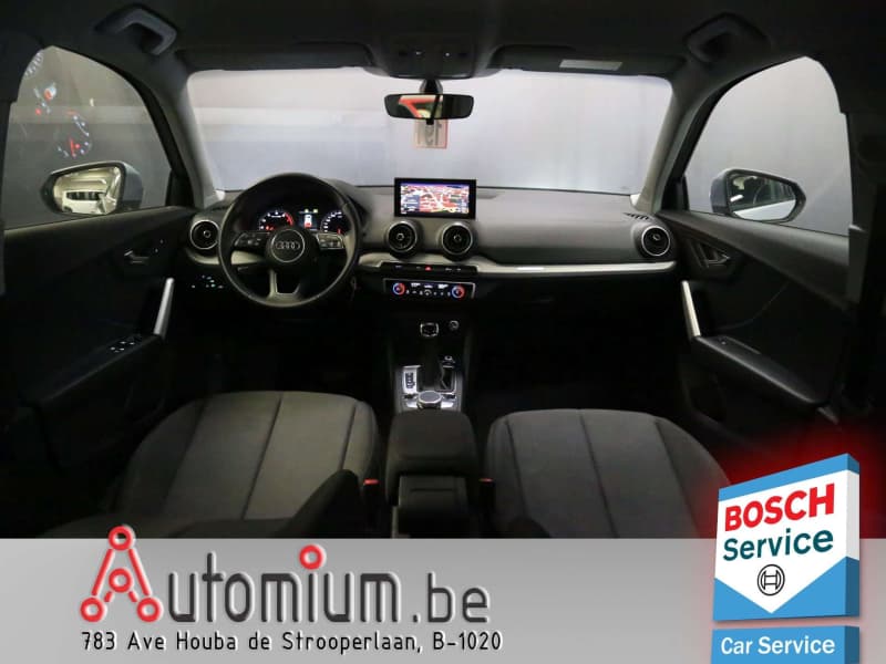 Audi Q2 11