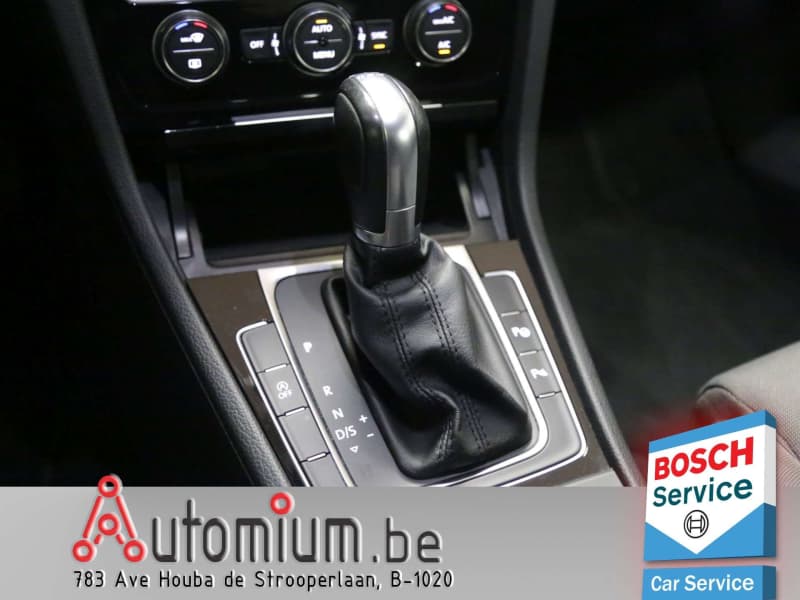Volkswagen Golf 20