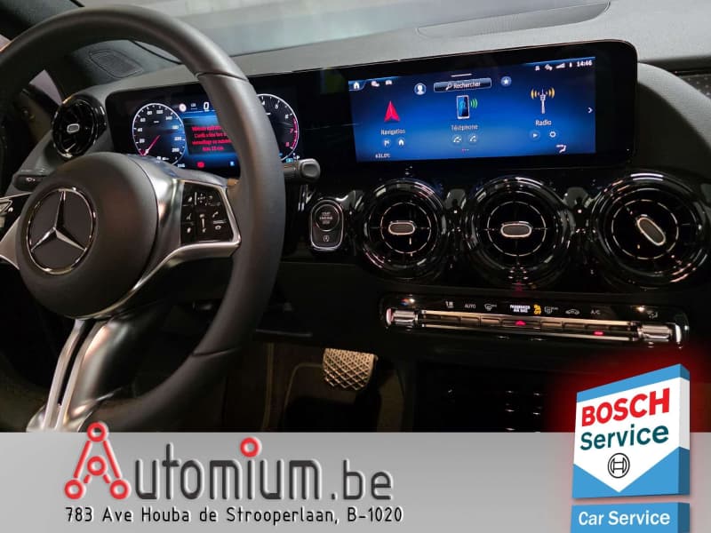 Mercedes-Benz GLA 180 21