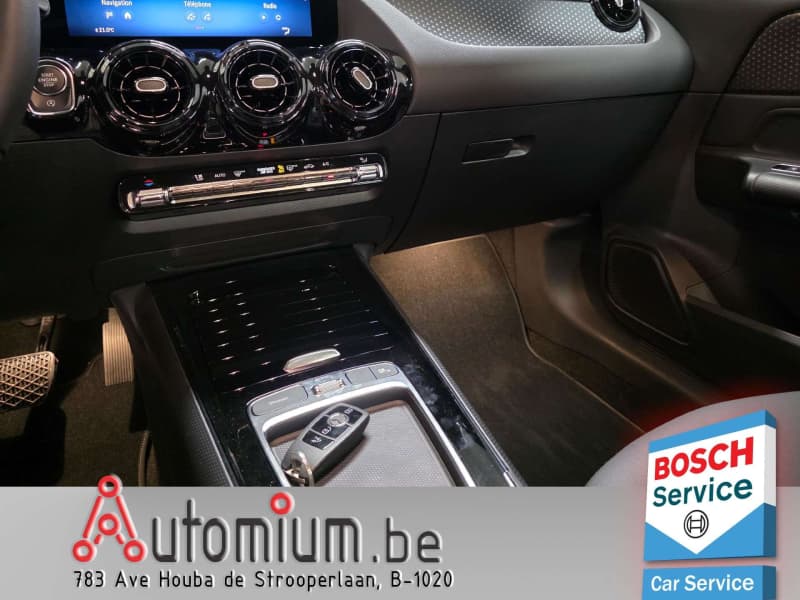 Mercedes-Benz GLA 180 22