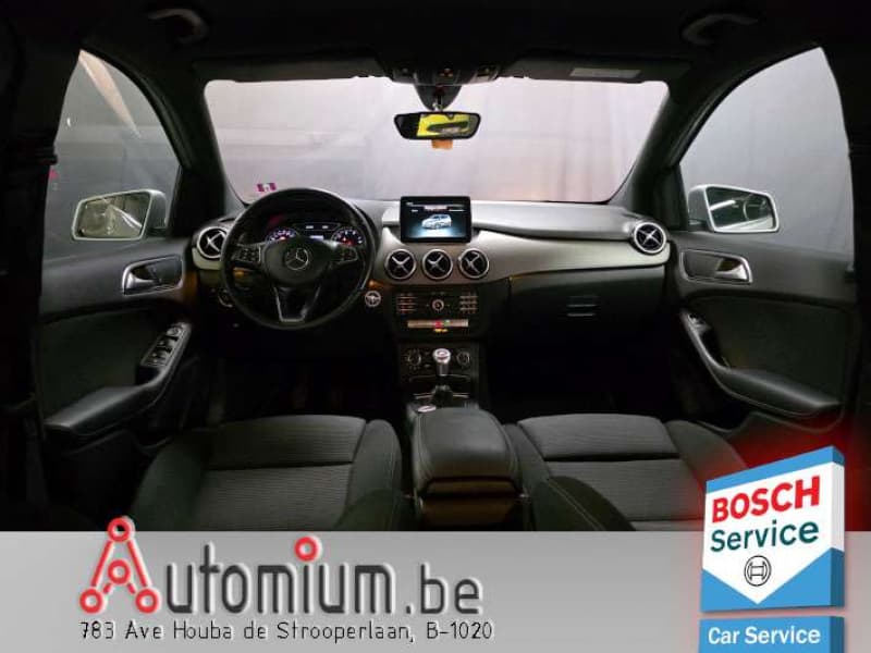 Mercedes-Benz B 180 12