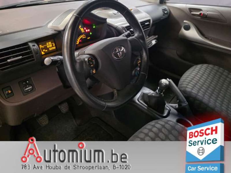 Toyota iQ 11