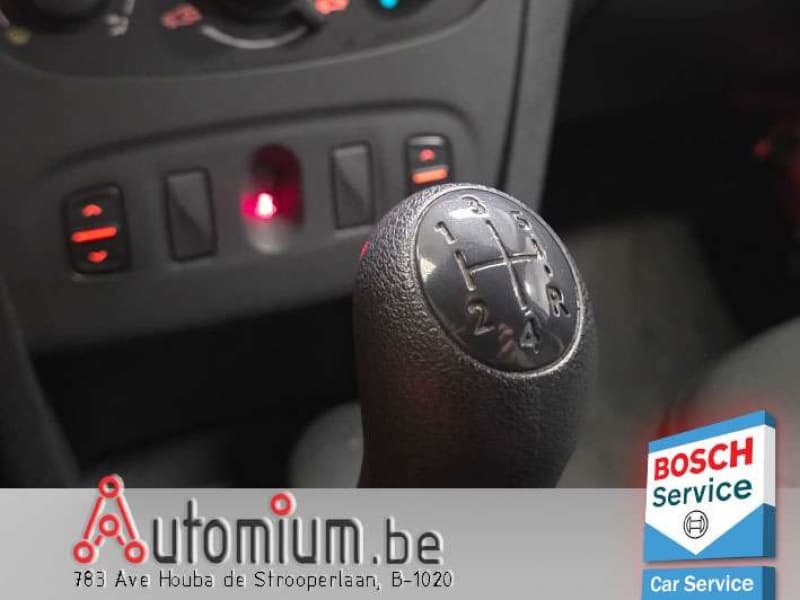 Dacia Logan 16