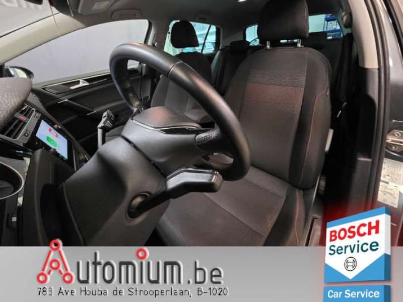 Volkswagen Golf 11