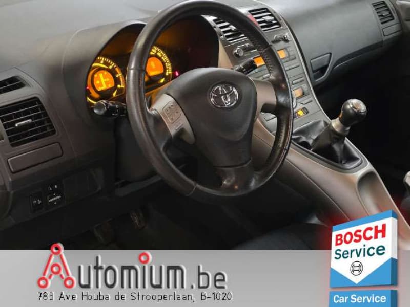 Toyota Auris 11