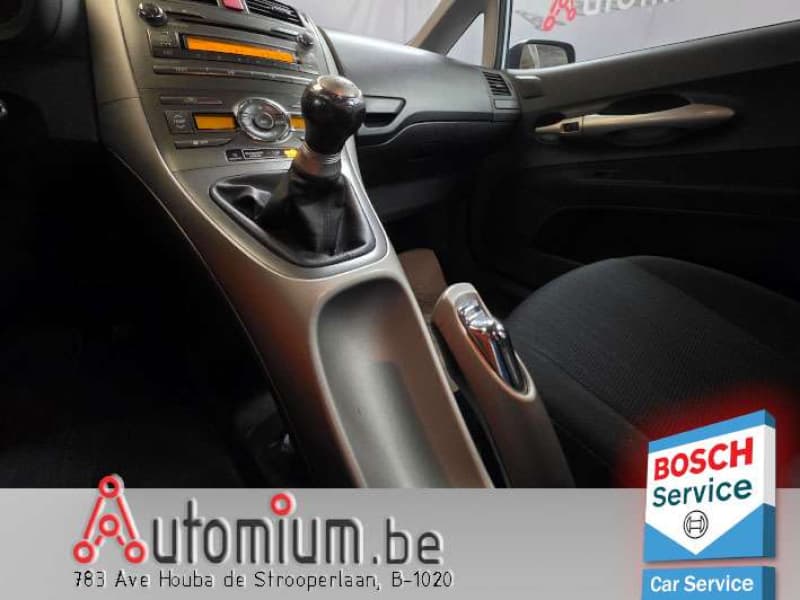 Toyota Auris 15